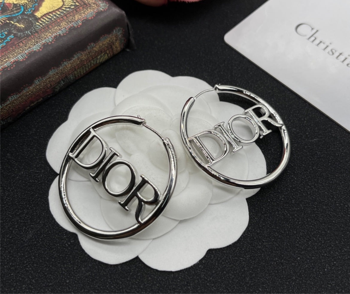 Silver plate Dior woman earring